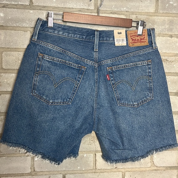 Levi’s 501 Distressed Shorts NWT - Picture 3 of 10